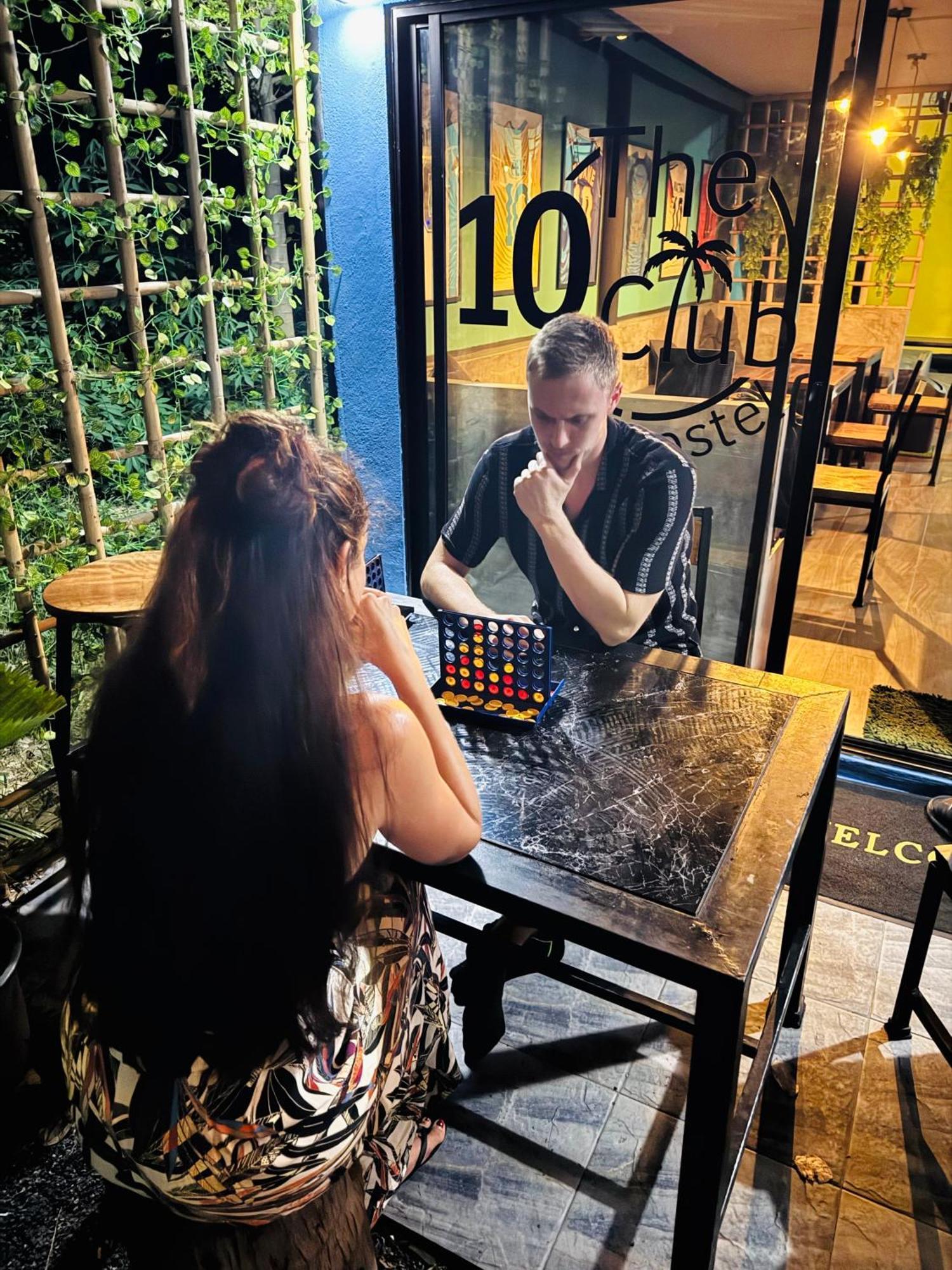 ที่พัก The 10 Club *